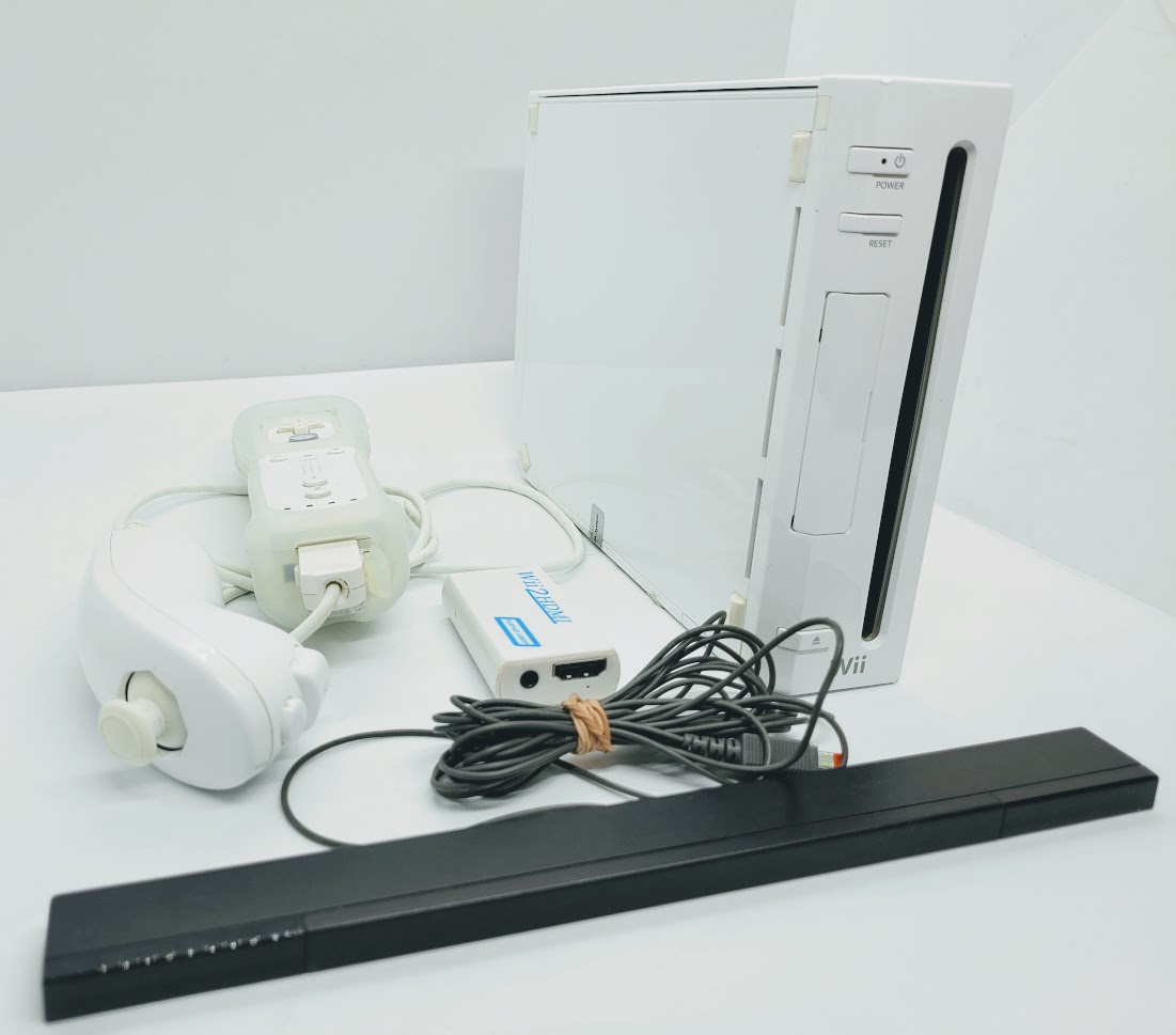 Nintendo Wii U Negra 1 Juegos Original con gamepad y cables reacondicionada  garantia 12 meses